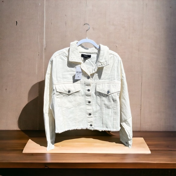 Forever 21 White Cropped Denim Jacket Size 2X - Picture 6 of 7